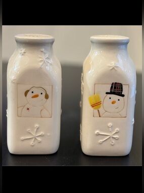 😍2/$20 Vintage Hallmark Milk Bottle Snowman & Snowflake Salt & Pepper Shakers
